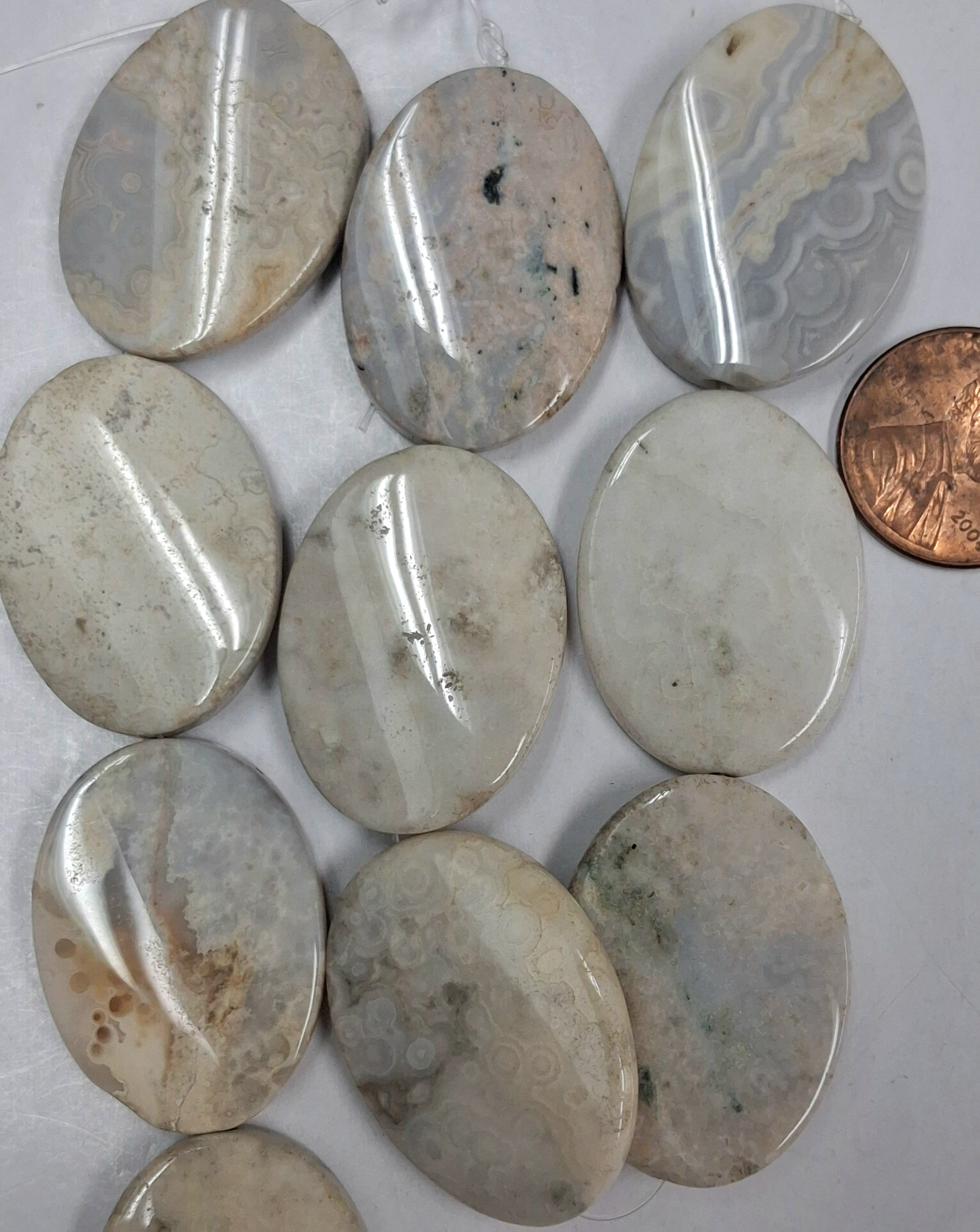 Ocean Jasper wavy Oval   22x30 mm   8 inch strand