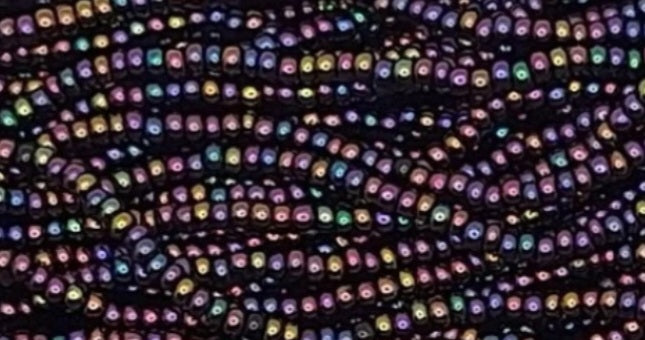 11/0 CZECH PURPLE IRIS SEED BEADS 12 STRING/HNK-APPX 34 GMS