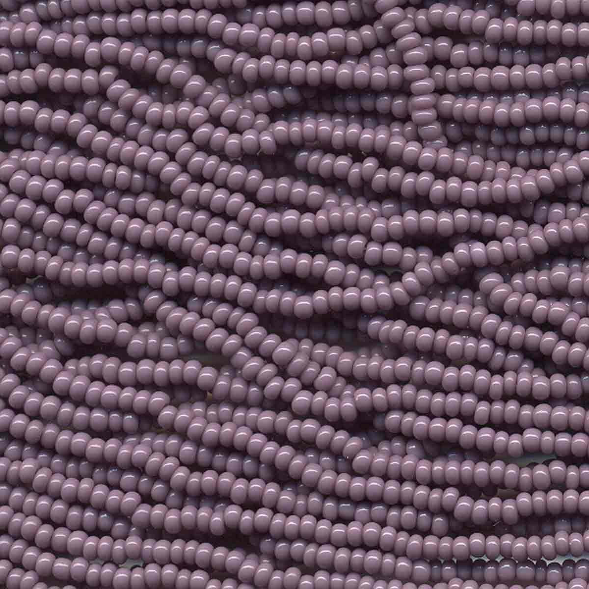 11/0 CZECH LT PURPLE 12 STRING/HNK-APPX 20 GMS